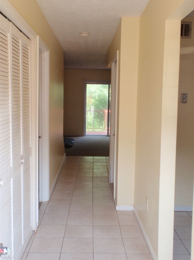 Building Photo - 2490 Hidden Cove Ct
