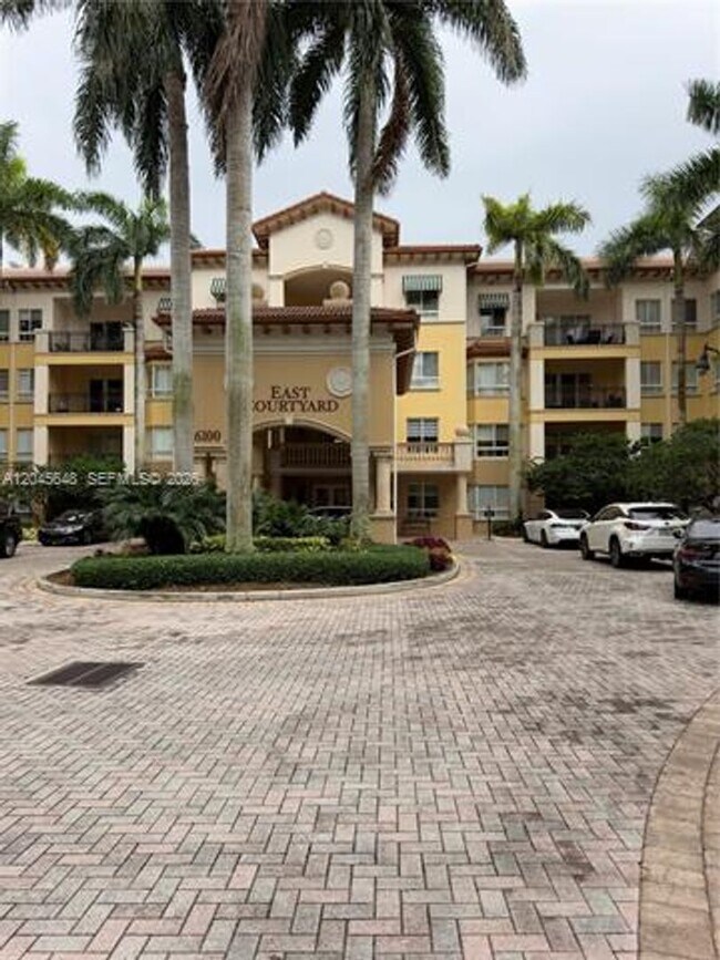 Foto del edificio - 16100 Emerald Estates Dr