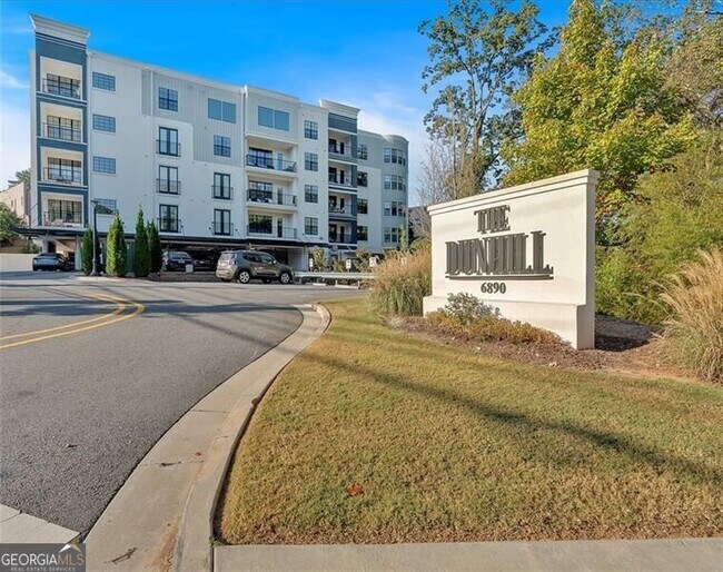 Foto del edificio - 6890 Peachtree Blvd