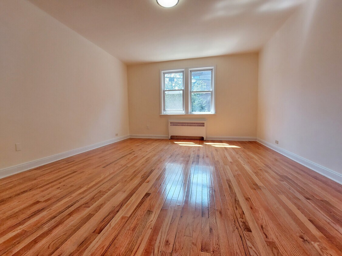 Primary Photo - 2174 Hone Ave