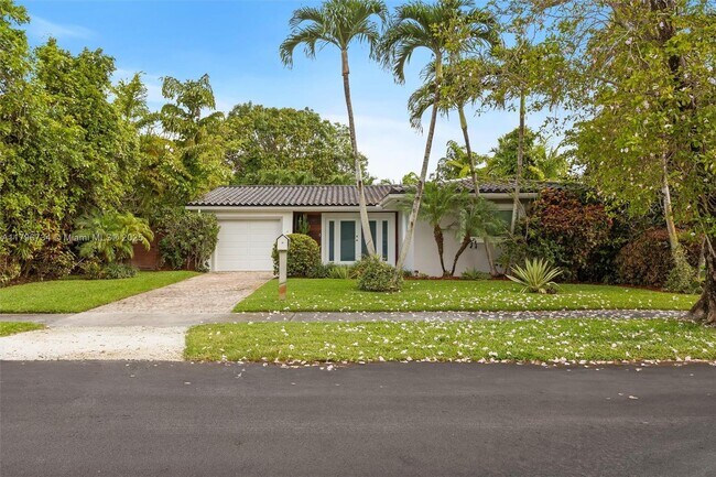 Foto del edificio - 4435 SW 13th St