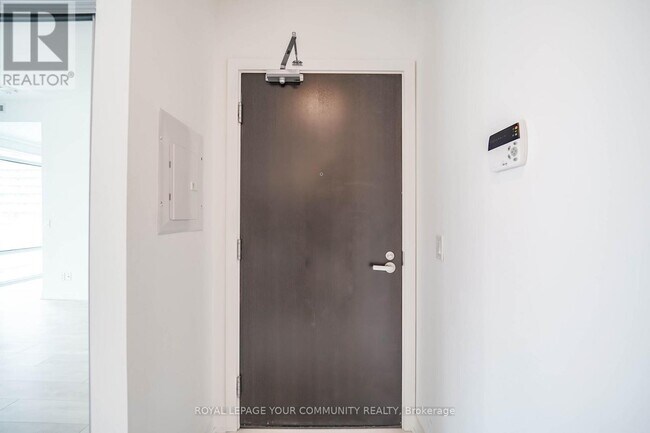 Photo du bâtiment - 18-718 Maitland Terrace