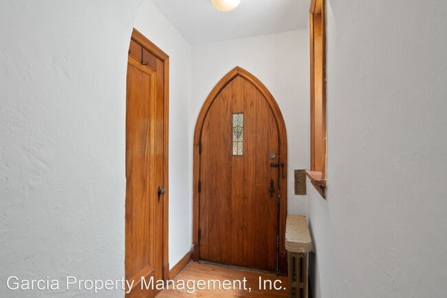 Building Photo - 2 br, 1 bath House - 4024 Parker Ave.