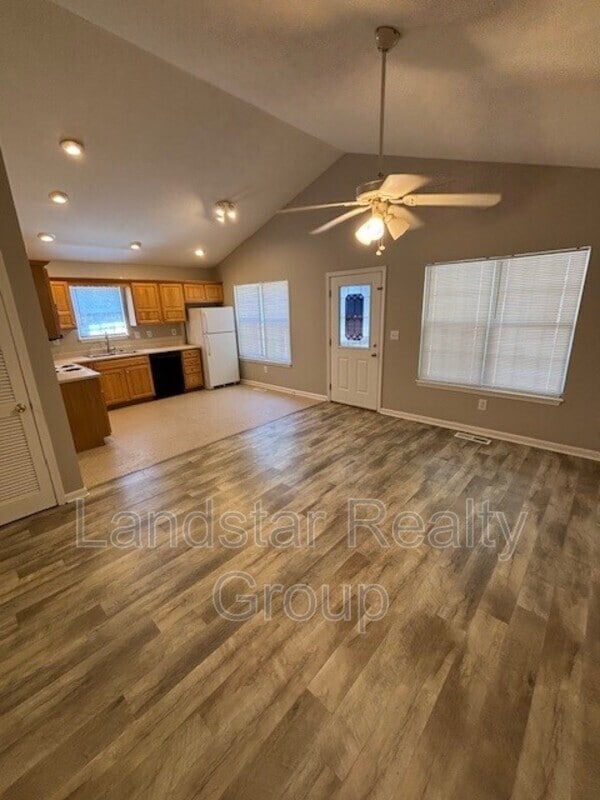 Building Photo - 3763 Parthenia Ave