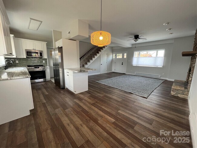 Foto del edificio - 303 Hi Alta Ave