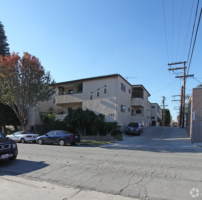 Primary Photo - 231 Justin Ave