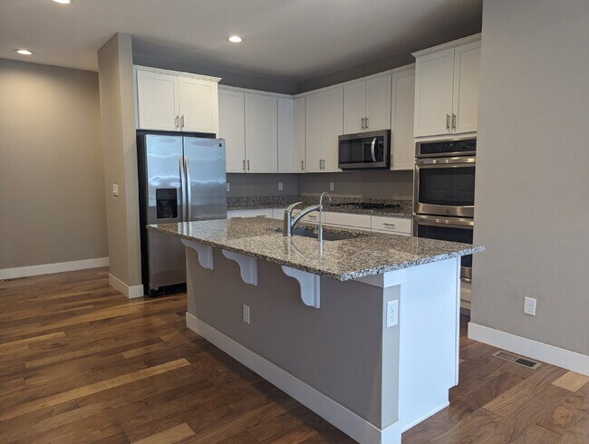 Foto del edificio - 6bd/4.5 bath home in Southwest Longmont!