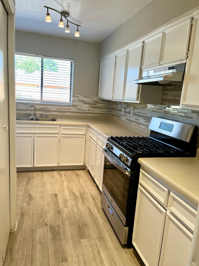 Building Photo - Pine Valley Estates Apartments