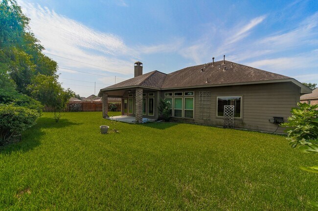 Foto del edificio - 13803 Royal Ridge Dr