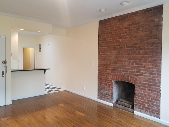 Building Photo - 135 E 92nd St