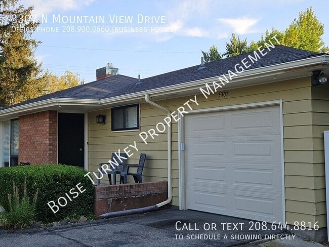 Building Photo - 3307 N Mountain View Dr