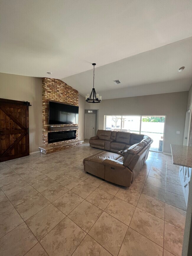 Foto del edificio - 2834 NW 25th Ln