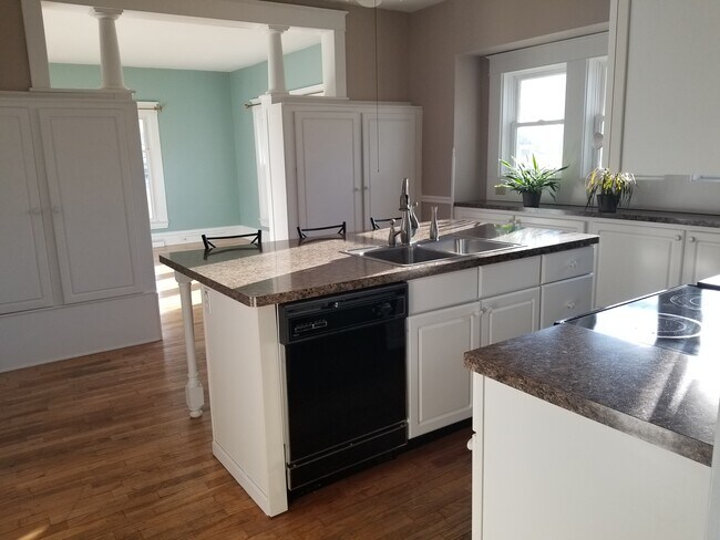 Cocina - 134 W Spruce St