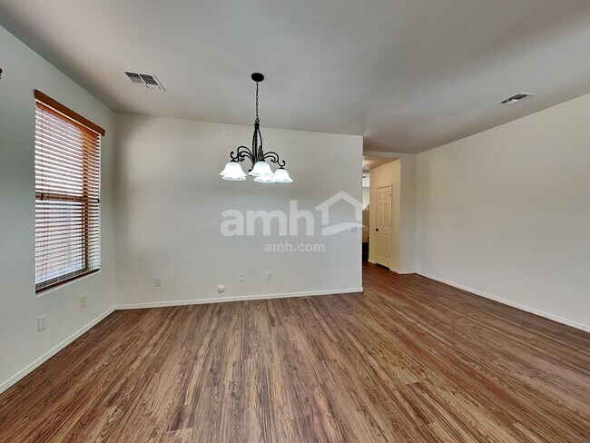 Building Photo - 15472 W Glenrosa Ave
