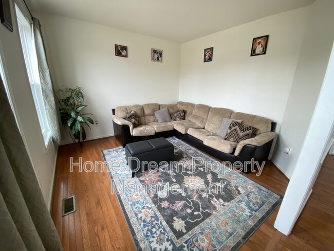 Building Photo - 11212 Katerina Dr S