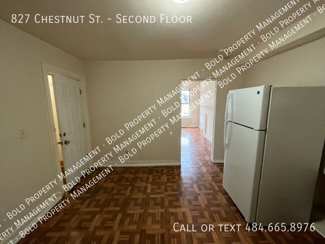 Building Photo - 827 Chestnut St