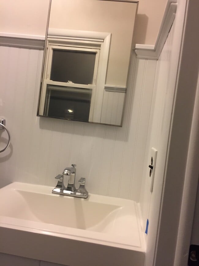 Bathroom - 266 E 54th St