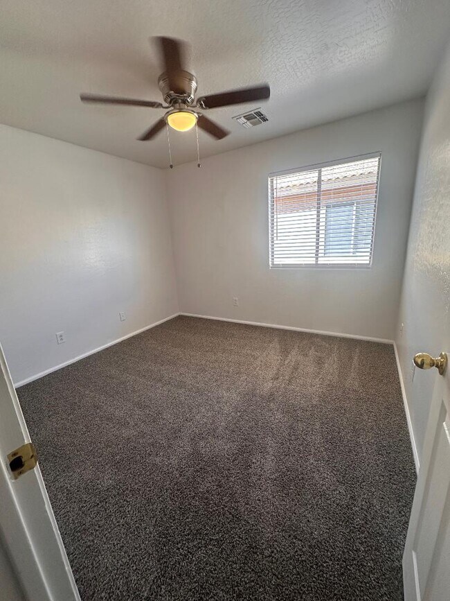 Foto del edificio - 43796 Sagebrush Trail