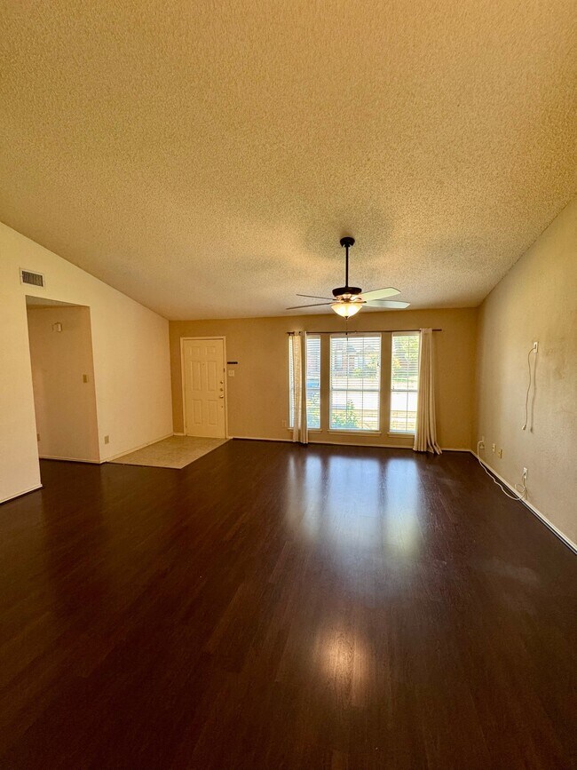 Foto del edificio - 4410 San Mateo Ln