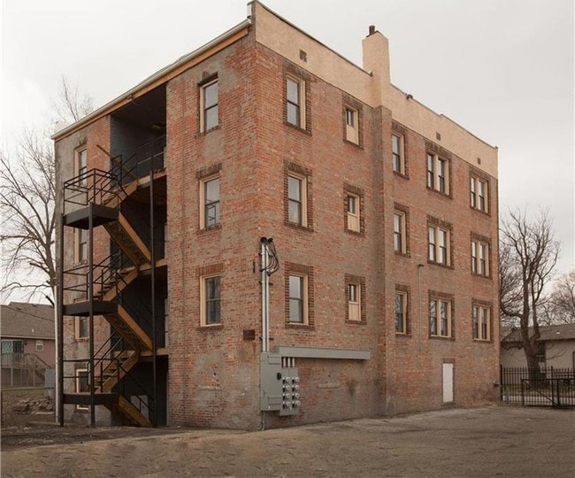 Building Photo - 1012 Prospect Ave