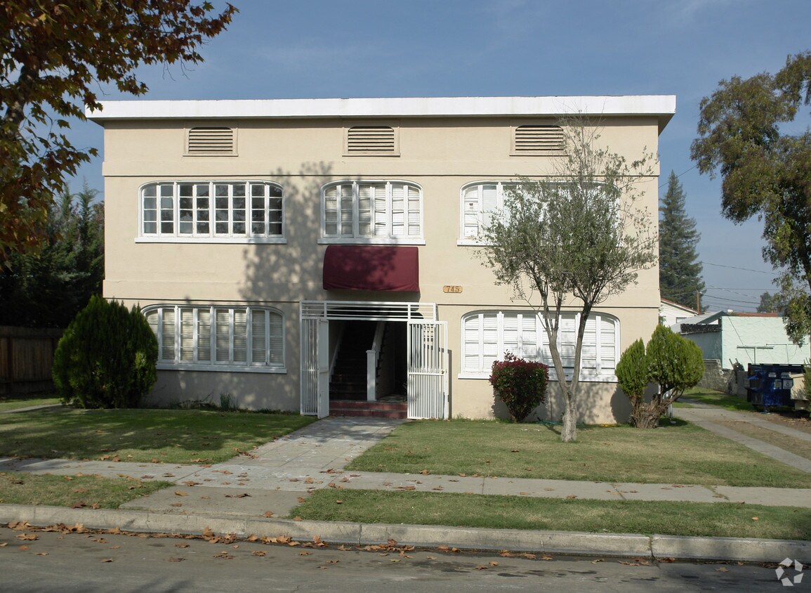 Foto principal - 745 E Home Ave