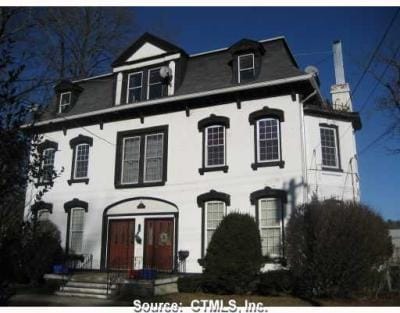 Primary Photo - 221 Broadway St