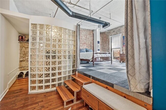 Foto del edificio - 215 Mitchell St SW