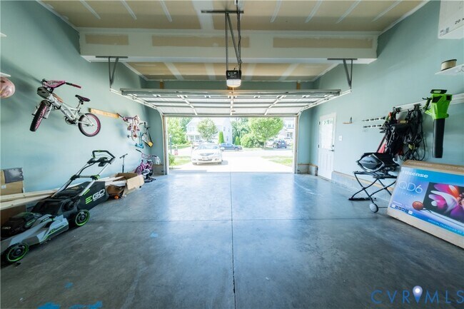 Foto del edificio - 9528 Thistleton Ct
