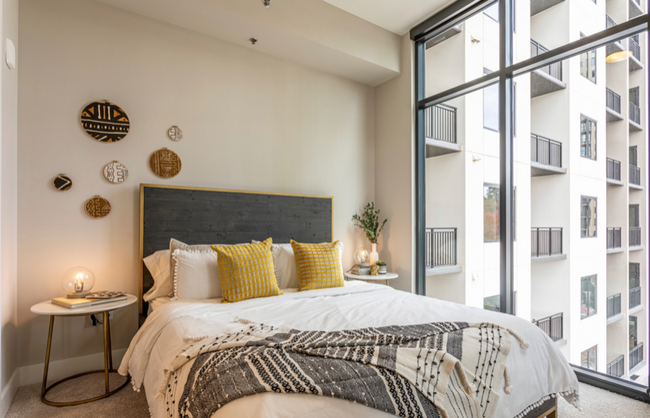 Foto del edificio - 3475 Lakeside Dr NE