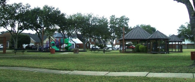 Foto del edificio - 8978 Dawnridge Dr