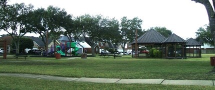 Building Photo - 8978 Dawnridge Dr