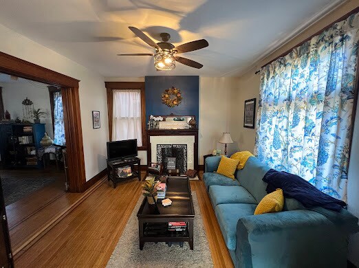 Foto del edificio - 2229 Maplewood Ave