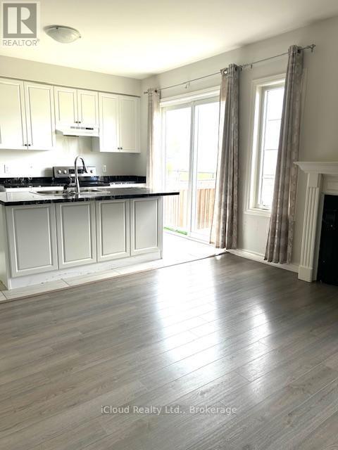 Building Photo - 1449 Chretien St