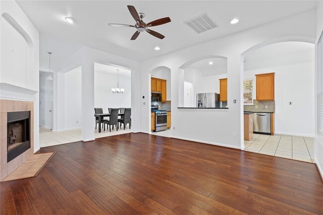 Foto del edificio - 5124 Scottish Thistle Dr