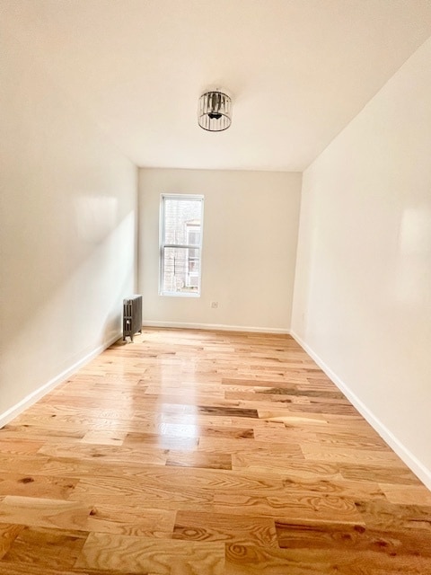 Foto del edificio - 239 E 25th St