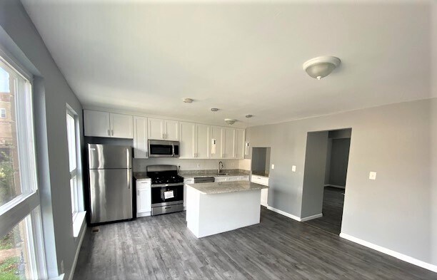 Kitchen - 1616 E Madison St