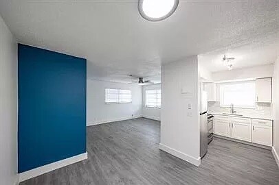 Foto del edificio - 4110 SW 24th Ct