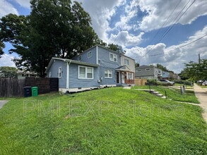 Building Photo - 2304 Lakewood St