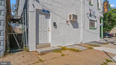Building Photo - 4742 Richmond St