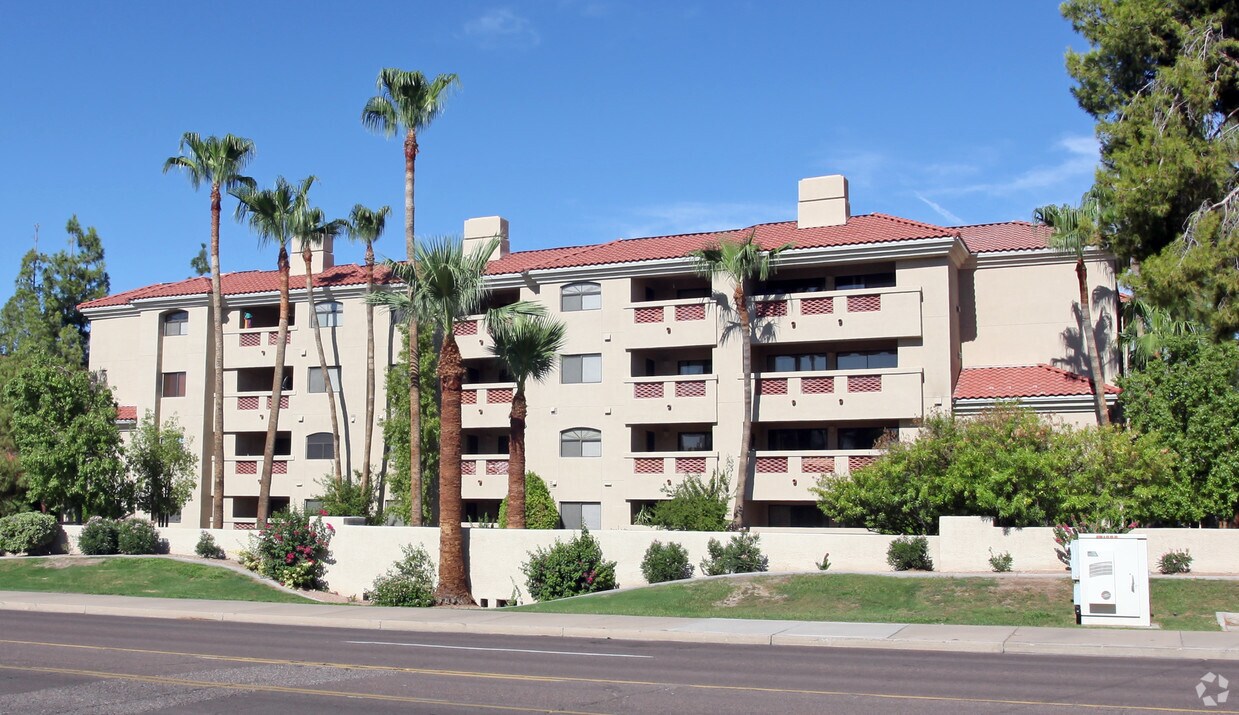 The Meridian At The Biltmore Apartments in Phoenix, AZ