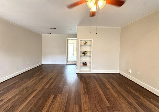 Building Photo - 1083 Country Pl Dr