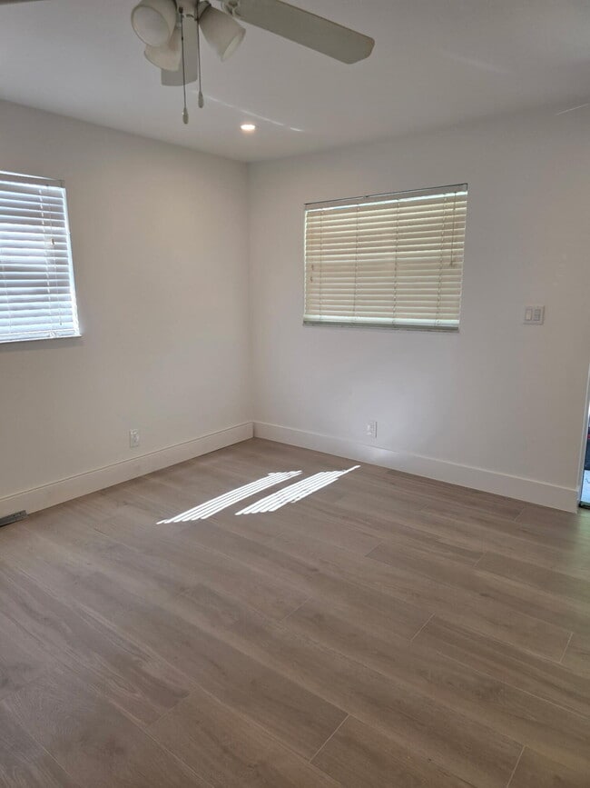 Building Photo - 2104 Dock St