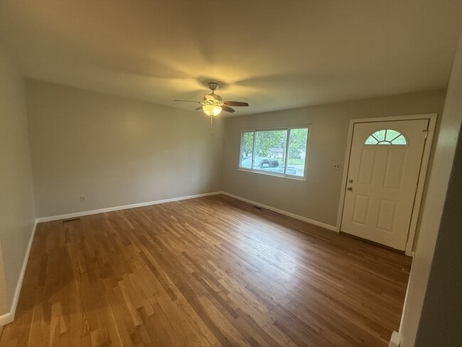 Building Photo - 5099 Wyandot Pl