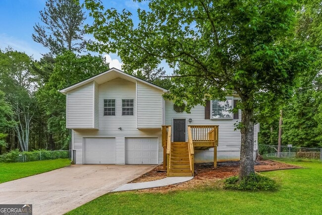 Building Photo - 76 Adelene Way