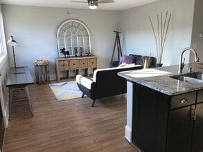 Building Photo - 1427 Grogan Ave