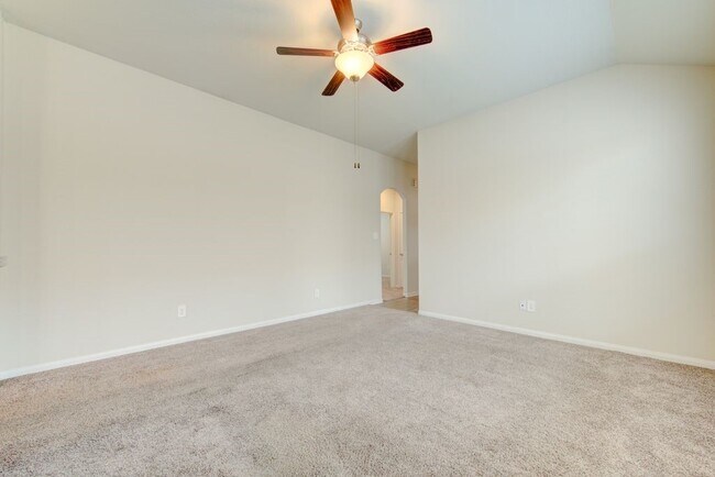 Foto del edificio - 14469 Sugar Pines Dr