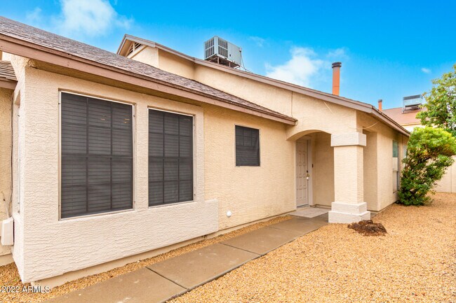 Foto del edificio - 509 E Rimrock Dr