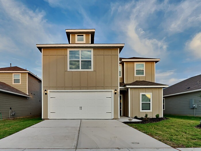Primary Photo - 5 bedroom Fort Worth dream!