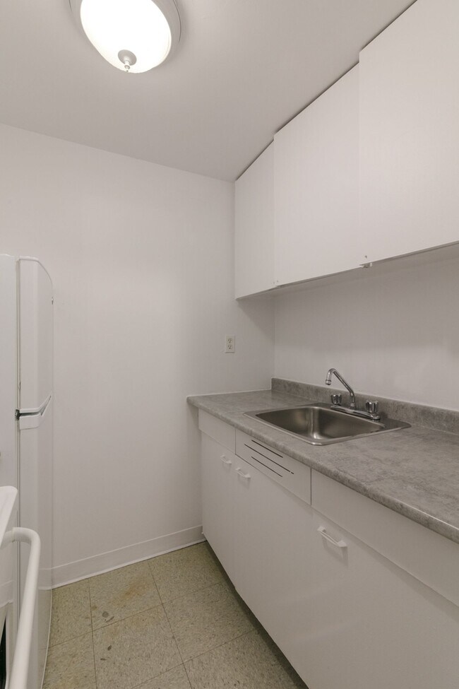 Building Photo - 3455 Rue Aylmer