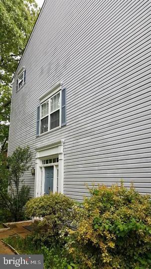 Building Photo - 764 Pine Valley Dr